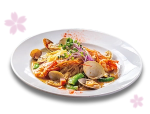 ハマグリと有頭海老のスパイシークリーム仕立て