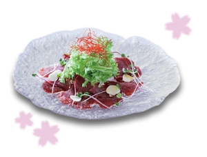 桜肉のカルパッチョ にんにく添え